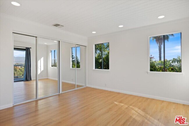 Building Photo - 3630 Roberts View Pl