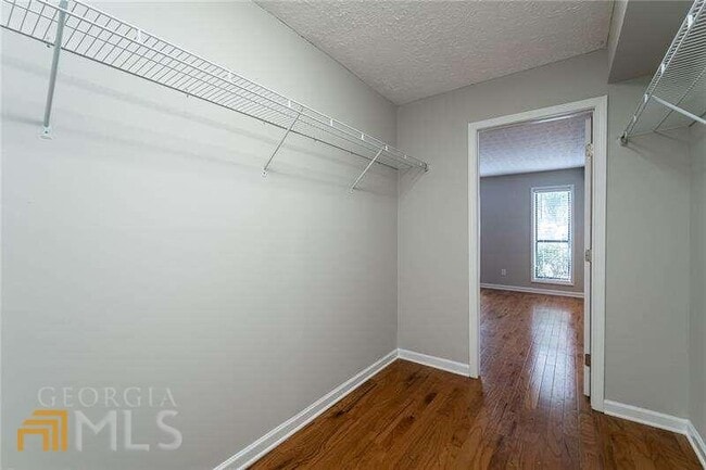 Building Photo - 306 Wynnes Ridge Cir SE