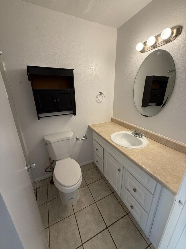 Building Photo - 2 bedroom in Mesa AZ 85201