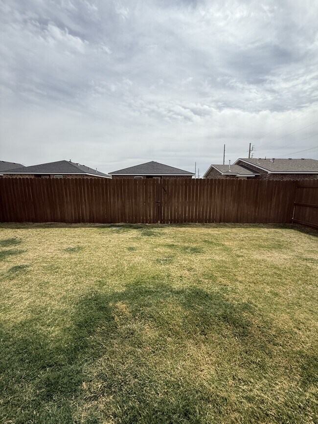Building Photo - 14507 Quanah Ave