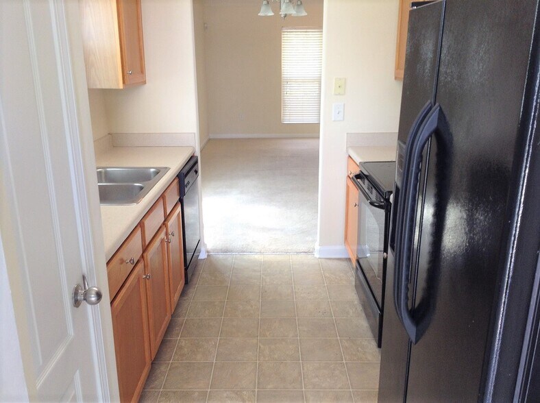 Building Photo - 261 Katydid Dr