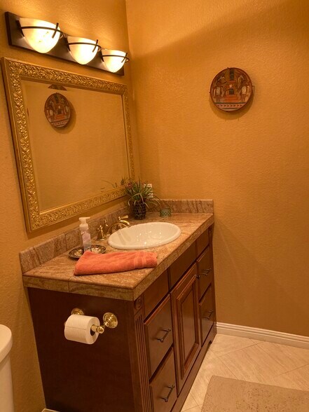 Building Photo - 31264 Contour Ave