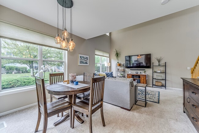 Building Photo - 2172 Sunrise Cir