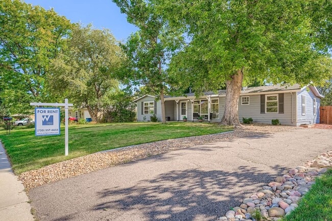 Building Photo - Charming Ranch Home with Spacious Yard and...