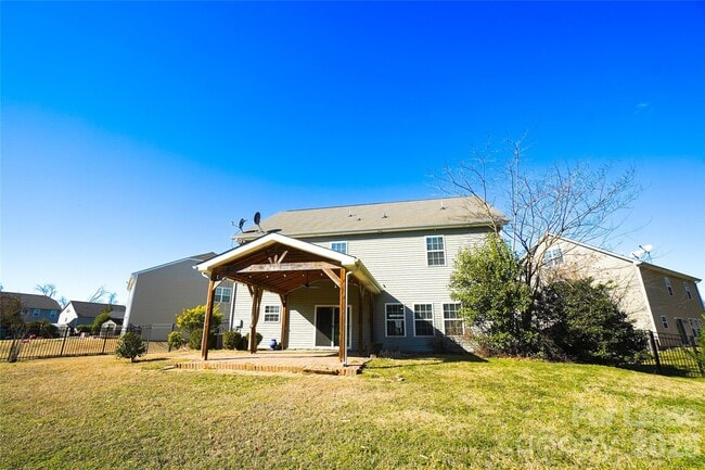 Building Photo - 5904 Stirlingshire Ct