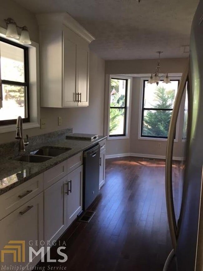 Building Photo - 5771 Stonehaven Dr NW