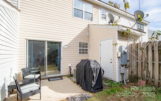 Building Photo - 12942 Mosby Ln