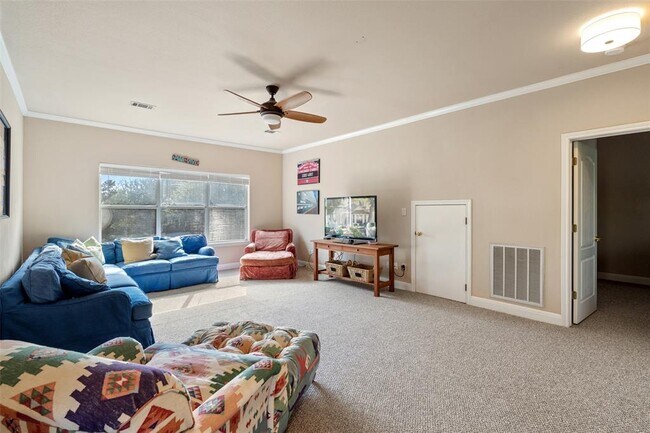 Building Photo - 102 Triton Ct