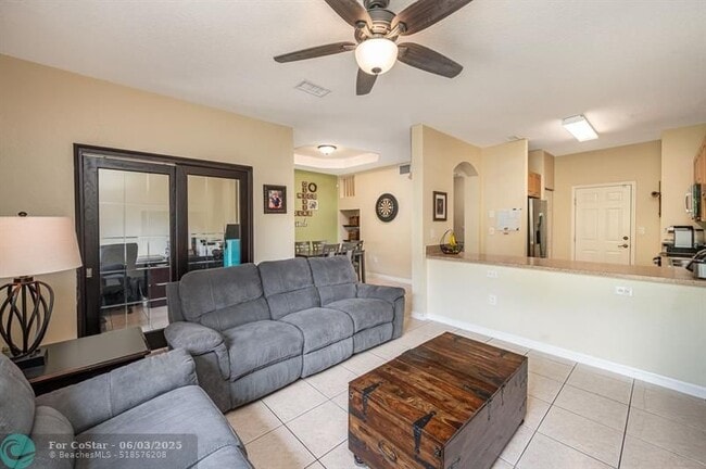 Building Photo - 5048 SW 136th Ave