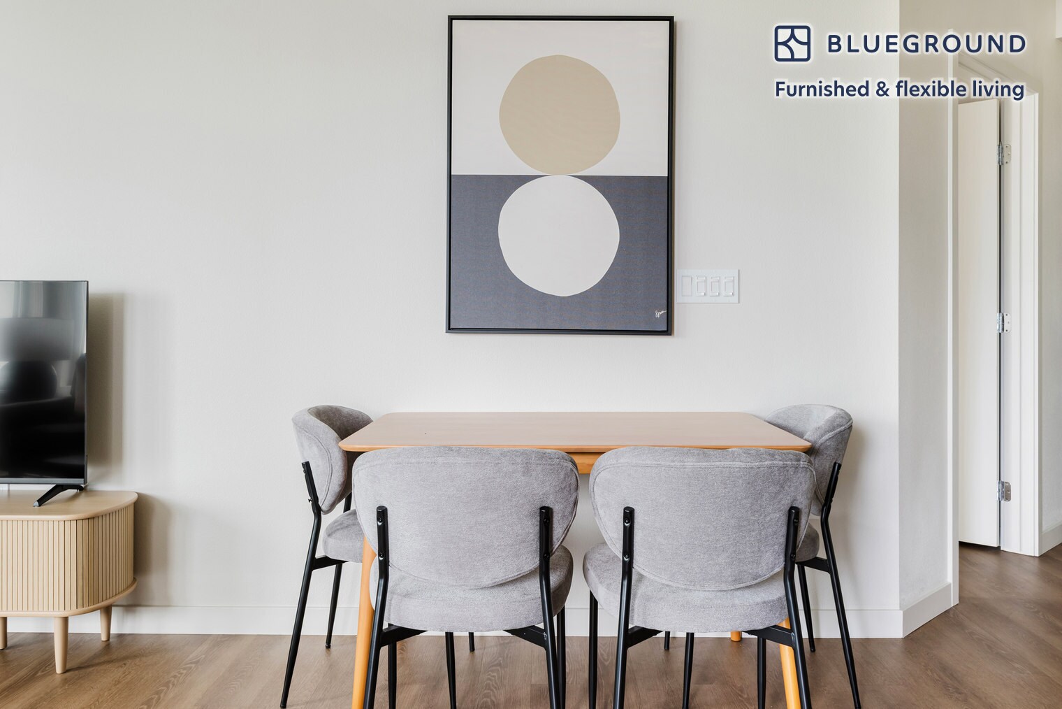 Building Photo - 2333 Calle Del Mundo