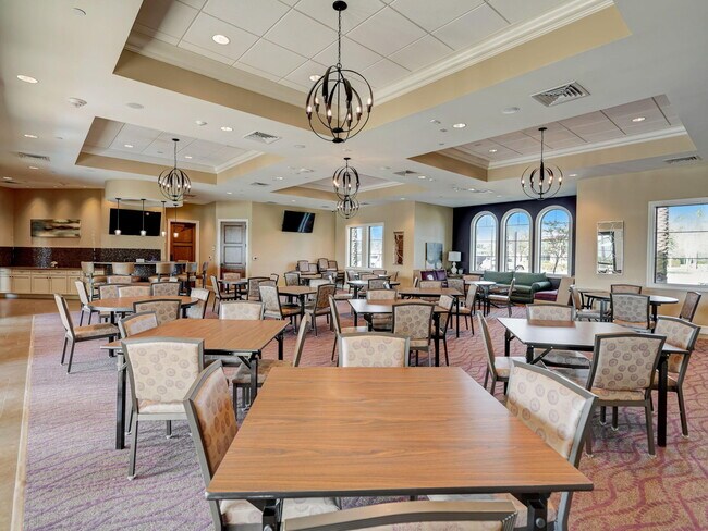 Building Photo - 837 SE Courances Dr