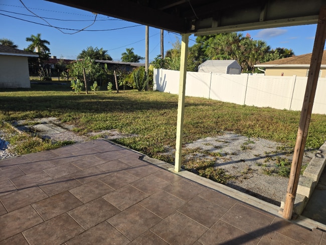 Building Photo - 21923 Hernando Ave