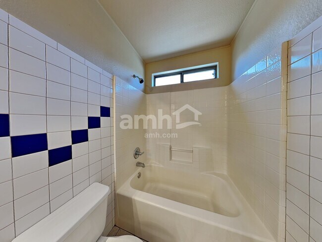 Building Photo - 10406 W Orange Blossom Ln