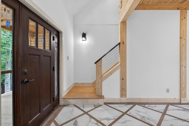 Building Photo - 308 Acres Ct