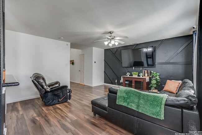 Building Photo - 5619 Red Canyon