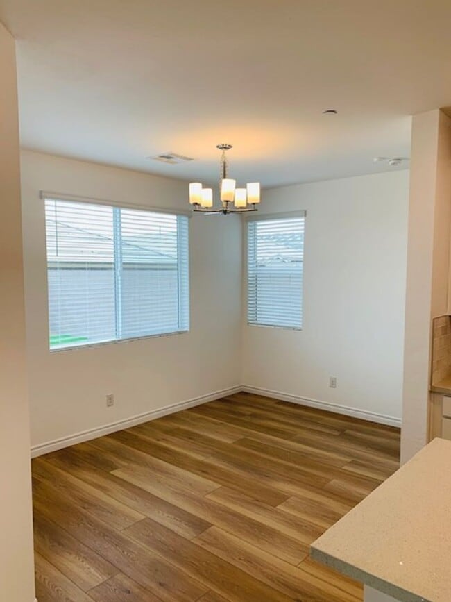 Building Photo - 3 Bedroom Home in Henderson