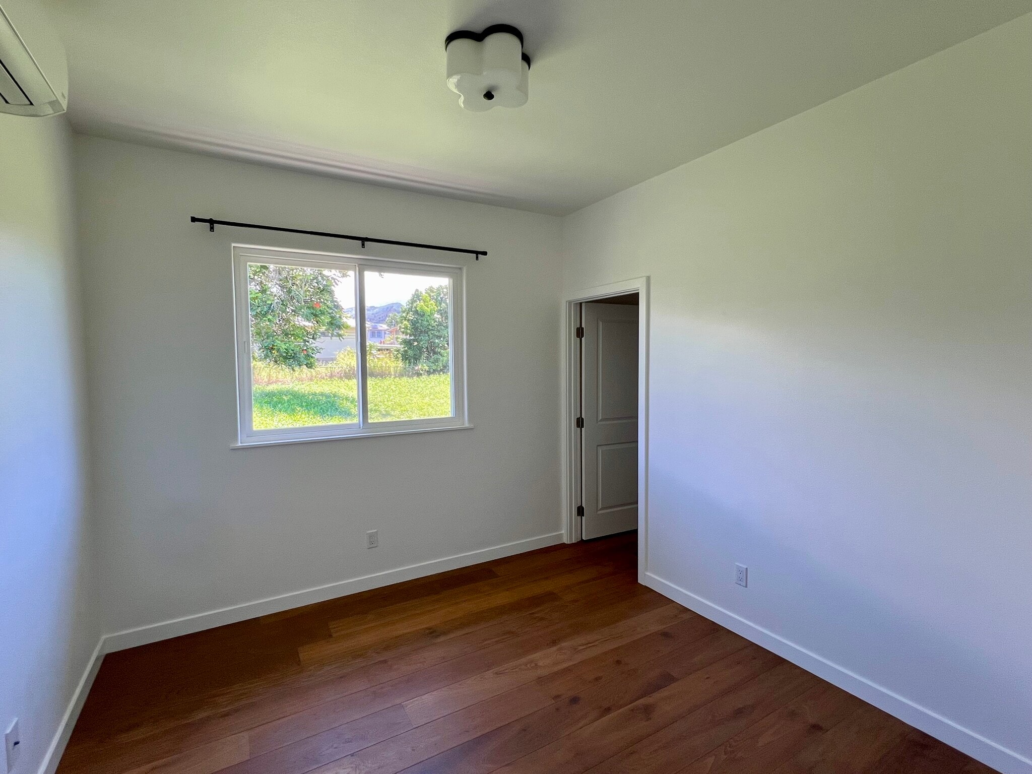 Building Photo - 1739 Lanakila Ave