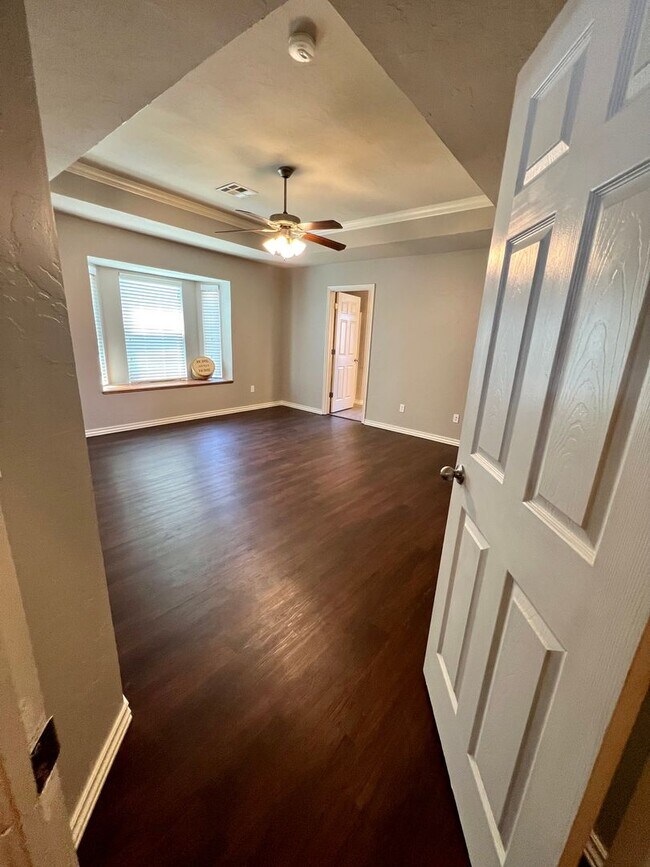 Building Photo - Wonderful Rental Home in Sycamore Creek!