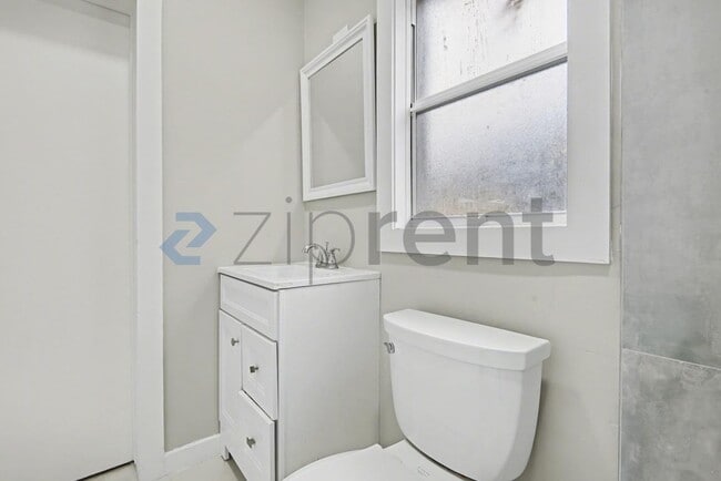 Building Photo - 1650 Jackson St