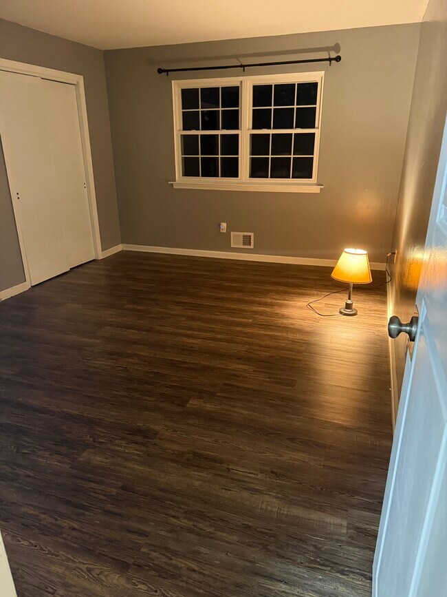 Building Photo - 478B Laurel Brook Dr