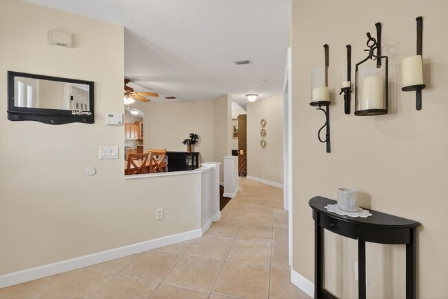 Building Photo - 3221 SE Quay St