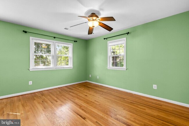 Building Photo - 3331 Spring Ln