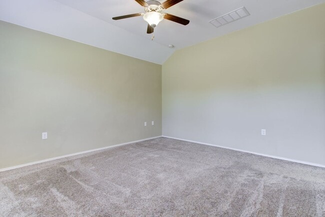 Building Photo - 7000 Crestone Rd