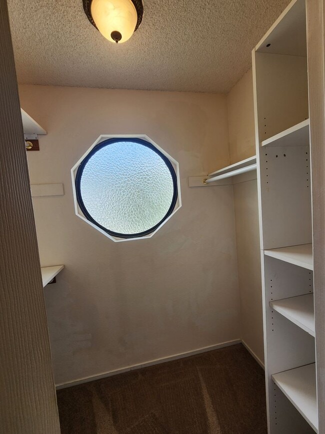 Building Photo - Tri-Level 2 Bed, 1.5 Condo in Oceano- Trash Included!