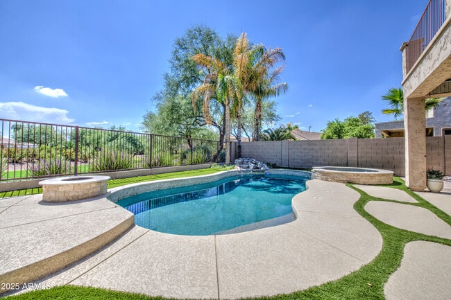 Building Photo - 4564 S Maverick Ct