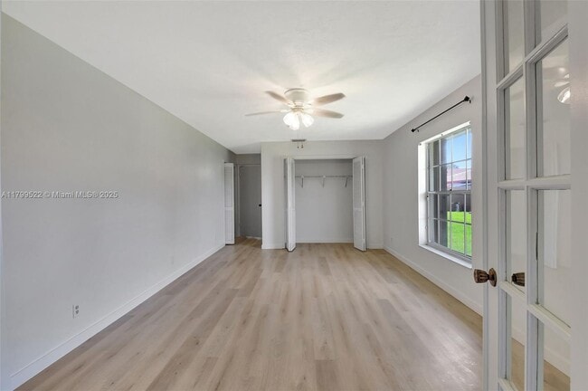 Building Photo - 1472 SW 26th Ave