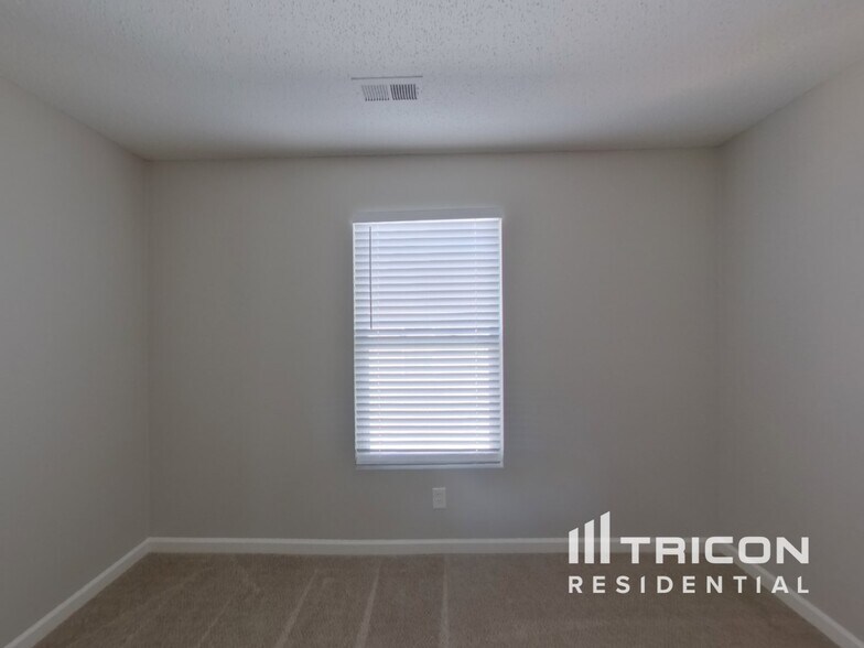 Building Photo - 4572 Kellybrook Dr