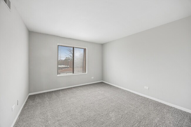 Building Photo - 1543 Ardmore Ave