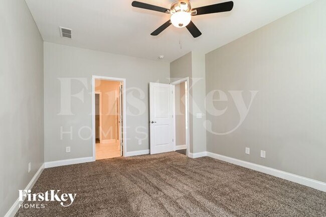 Building Photo - 112 Keats Aly