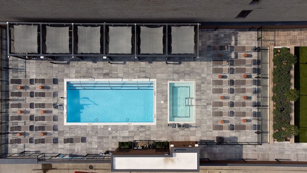 Building Photo - 166 N Aberdeen St