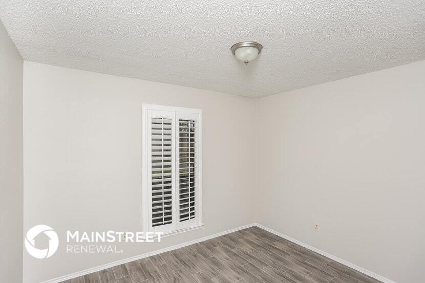 Building Photo - 4304 Saugus Dr