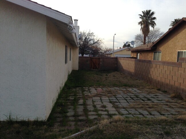 Building Photo - Beautiful 3 bedroom home in Lancaster