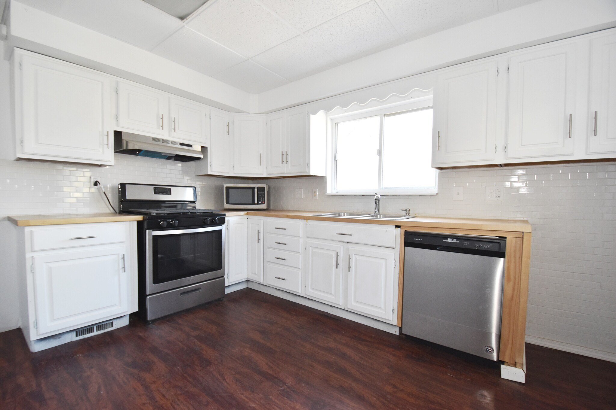 Building Photo - 4229 Haldane St