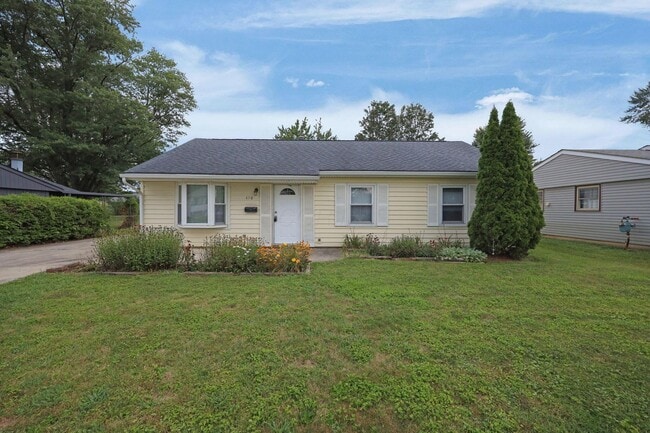 Primary Photo - 470 Amesbury Dr
