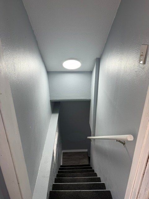 Building Photo - 943 Koehler Ave