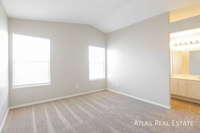 Building Photo - 4933 Via Luis Ct