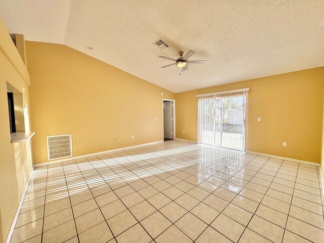 Building Photo - 3511 Majesty Loop