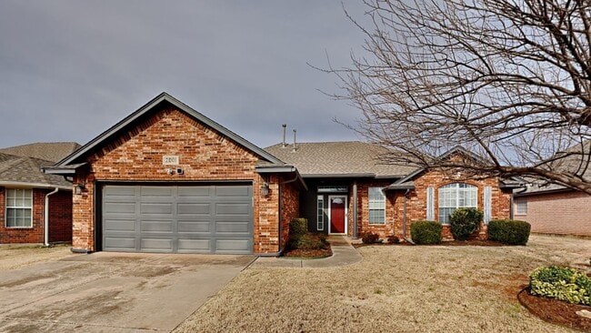 Building Photo - 3 Bedroom with Office in Edmond