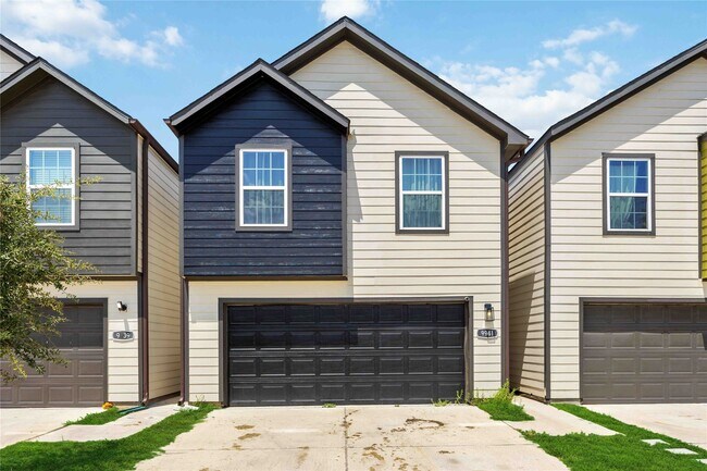 Primary Photo - 9941 Lanewell St