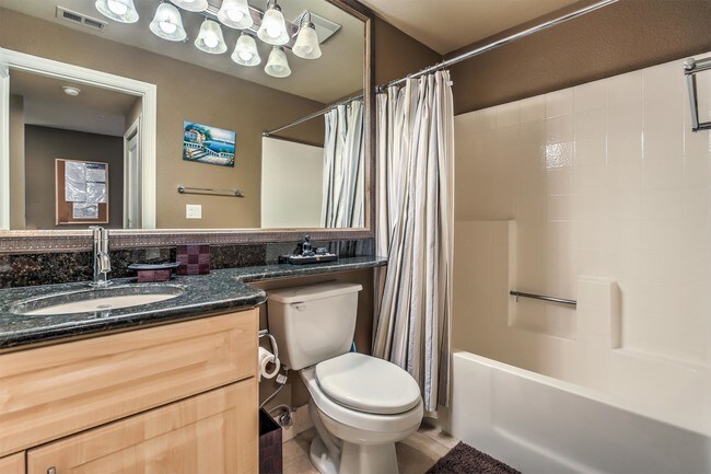 Building Photo - 230 E Flamingo Rd