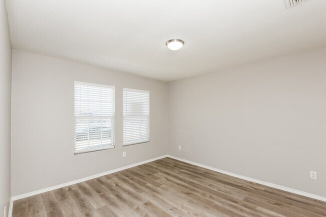 Building Photo - 9104 Old Clydesdale Dr