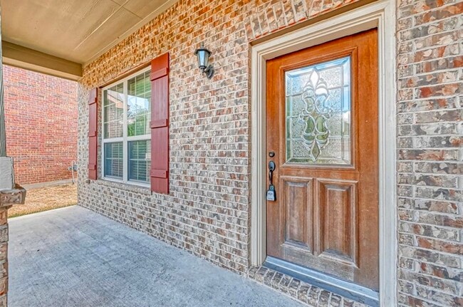 Building Photo - 11 Sagamore Ridge Pl