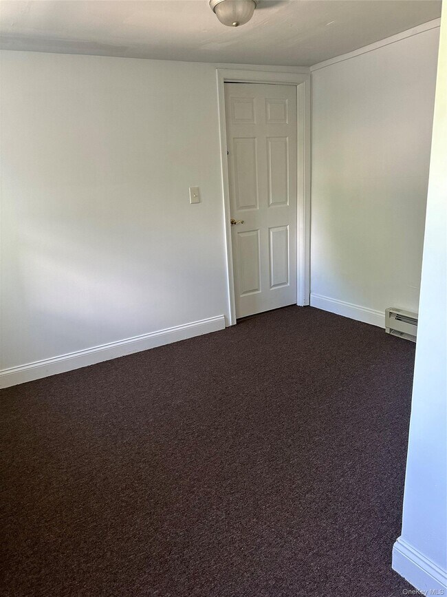 Building Photo - 1110 NY-94