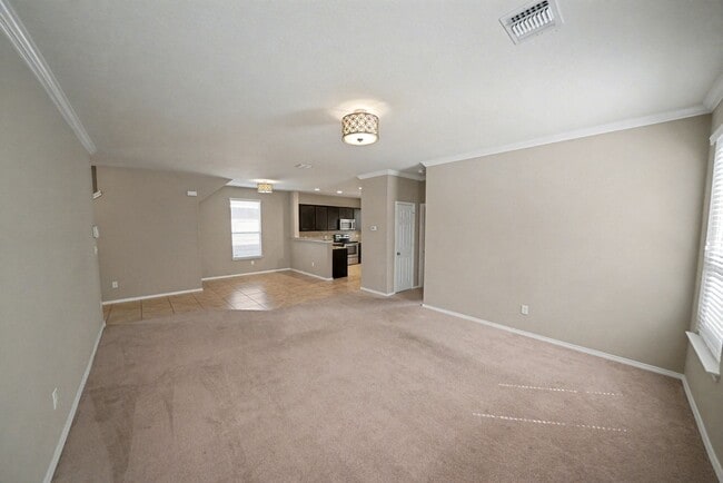 Building Photo - Beautiful 4-Bedroom, 3-Bath Home in Kensin...