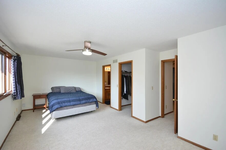 Master Bedroom - 1505 Little Bluestem Ct