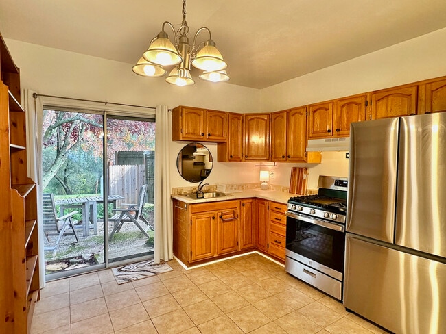 Building Photo - 6181 Wise Rd